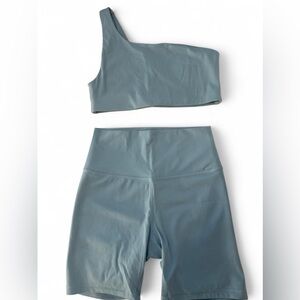 LULULEMON Blue Workout Set